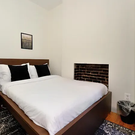 Monthly Nyc Rentals- Perfect 3 Bedroom Unit Apartment New York