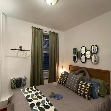 Fab 3 Bedroom 1 Bath In Nyc! Apartment *