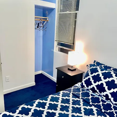 Apartment Manhattan 10 Minutes, Lic 3 Bedrooms Huge Apt New York