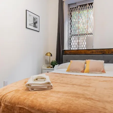 2 Bedroom In Manhattan Valley