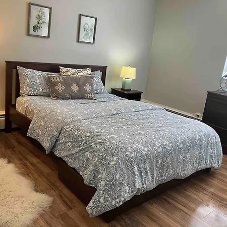 Private 1 Bd Bedroom In Upper Montclair *