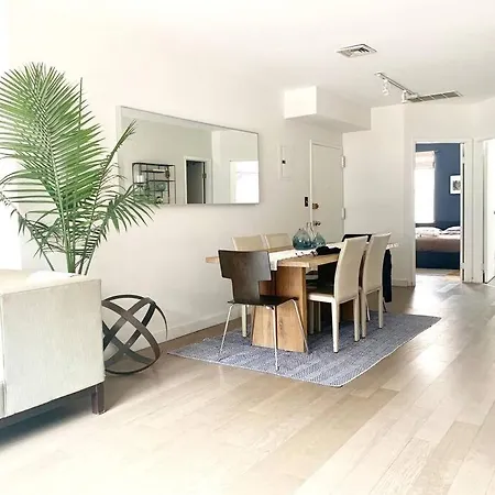 Apartment Beautiful Bright Renovated 2br With A Balcony- Sleeps 5 New York