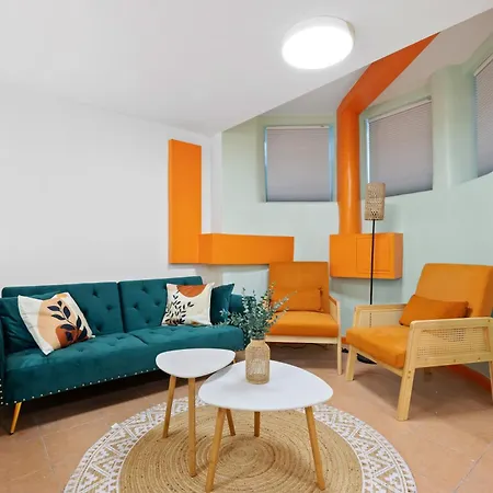Apartment Private Garden Getaway Cozy And Chic Near Subway At 