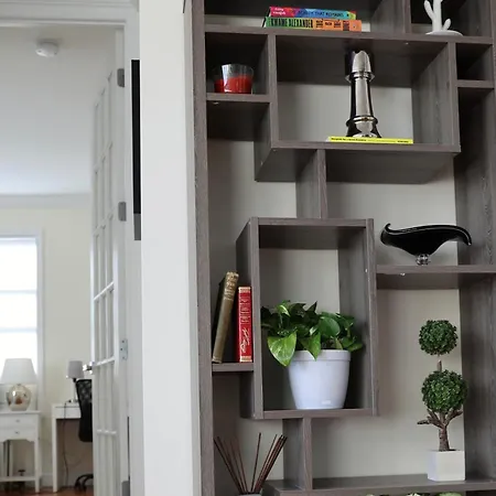 Modern 4 Bedroom In Apartment *