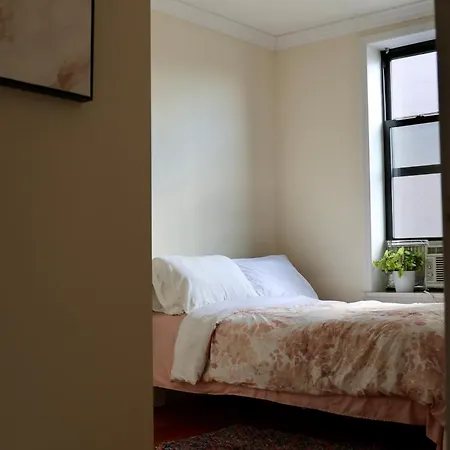 Modern 4 Bedroom In