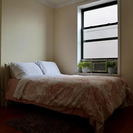 Modern 4 Bedroom In Apartment *