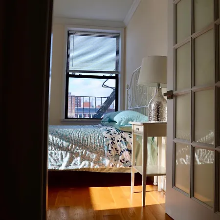 Apartment Modern 4 Bedroom In