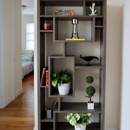 Modern 4 Bedroom In *