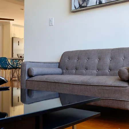 Modern 4 Bedroom In *