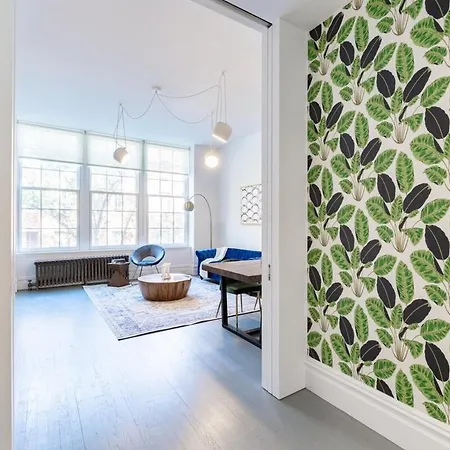 E10-2 Designer East Village Townhouse 1br Apartment New York