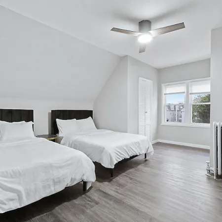 Urban Duplex Nwr Nyc Games Holiday home