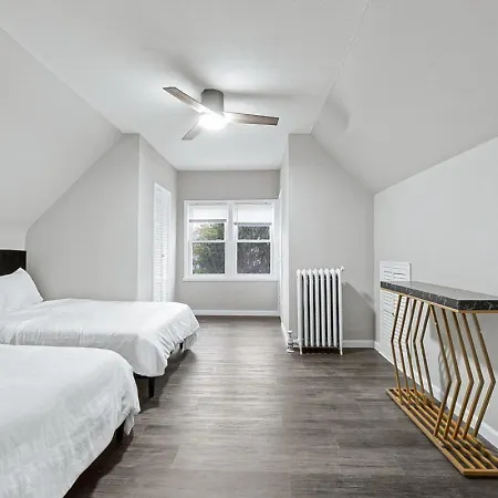 Urban Duplex Nwr Nyc Games Holiday home