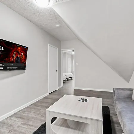 Urban Duplex Nwr Nyc Games Holiday home