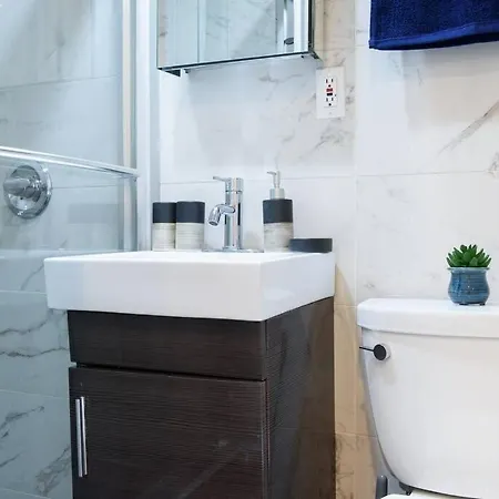 69-4a Quality New Prime Lower East 1br