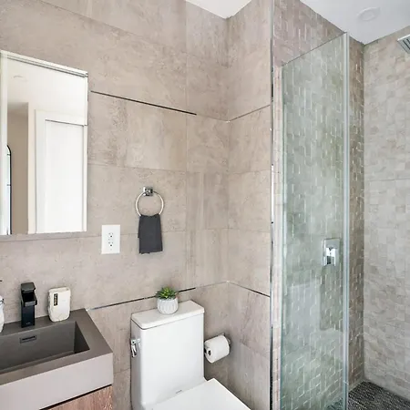 48-4fe 2br Prime Midtown West New York
