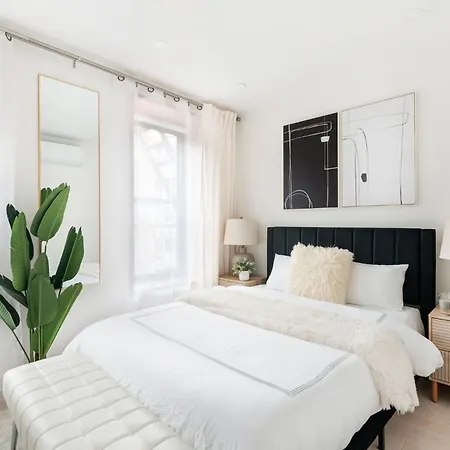 48-4fe 2br Prime Midtown West Apartment *