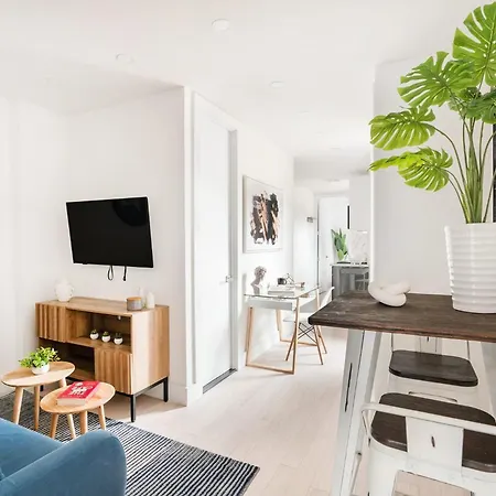 Apartment 48-4fe 2br Prime Midtown West New York