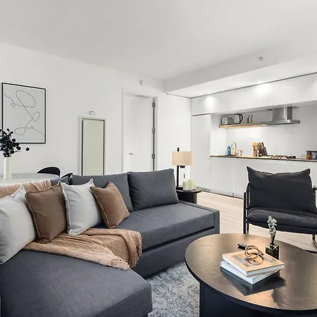 Stylish Nyc Haven Steps To Broadway & Dining Apartment *