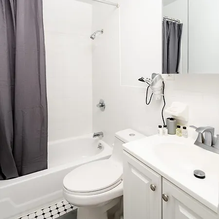 Cosy In Park Slope Apartment