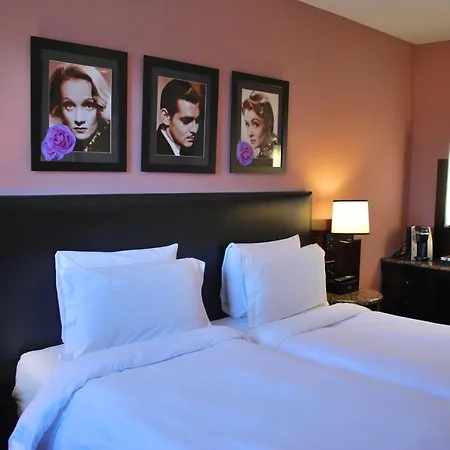Washington Square Hotel 4*