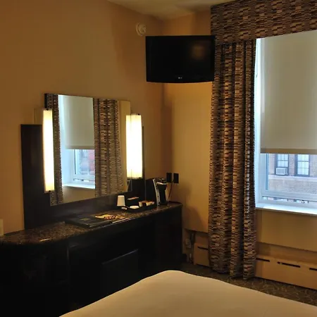 Hotel Washington Square 4*