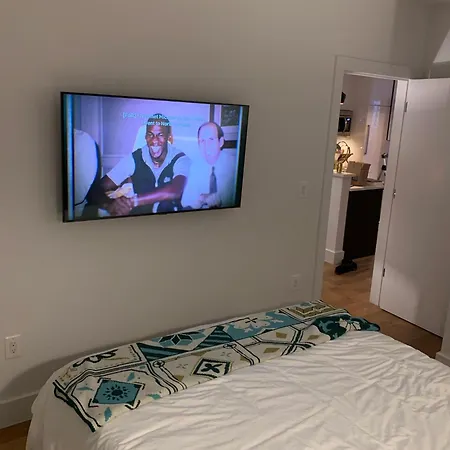 Apartment New Fancy In Trendy Brooklyn Area With Balcony