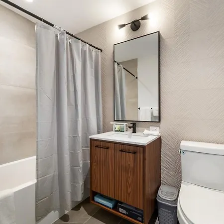 Chic Retreat With Top-tier Amenities *