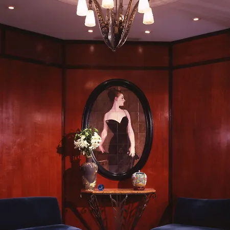 Washington Square Hotel 4*