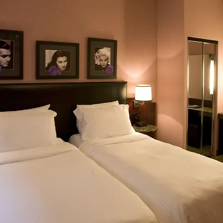 Washington Square 4*
