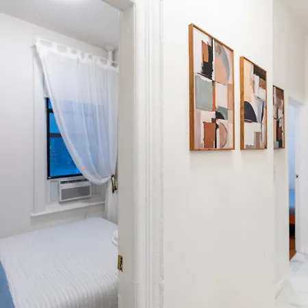 Bright & Stylish 3bd Unit Near Times Square * New York