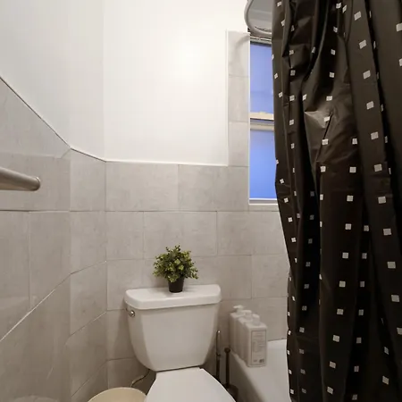 Spacious 3bd Unit Near Park & Columbia * New York