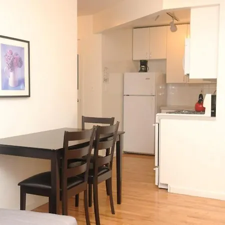 Apartment East Broadway New York
