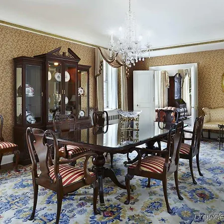 Hotel The Towers Of The Waldorf Astoria 5*