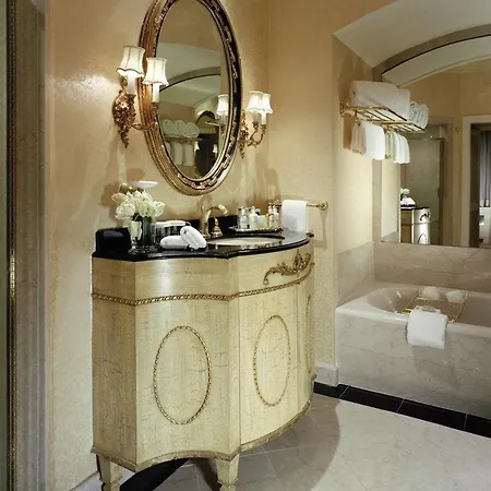 The Towers Of The Waldorf Astoria Hotel New York