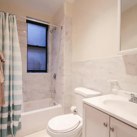 Hamilton Heights 4 Bedroom Apartment *