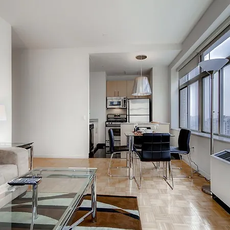 Global Luxury At 90 Washington Apartment