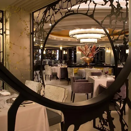 Hotel The Towers Of The Waldorf Astoria 5*