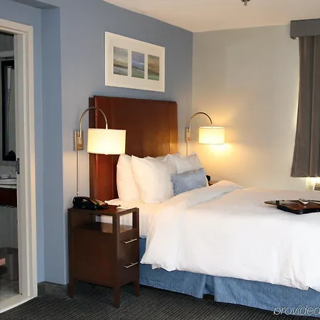 Hampton By Hilton Seaport 2* New York
