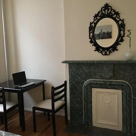 Manhattan Studio Mid-west