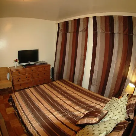 Apartment In Shared Steps From Times Square *