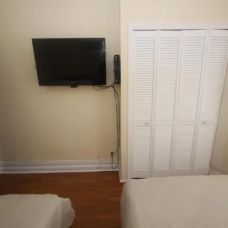 Midwood Brooklyn Apartment *