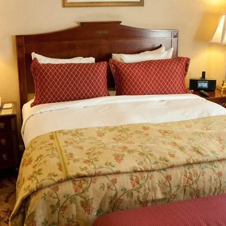 Hotel The Towers Of The Waldorf Astoria 5*