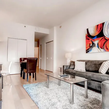 Global Luxury At 90 Washington