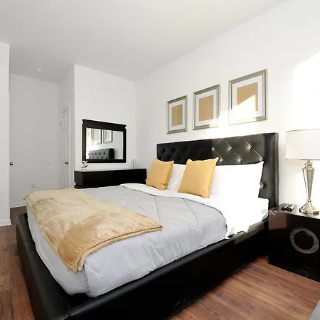 Places4stay Little Italy Luxury