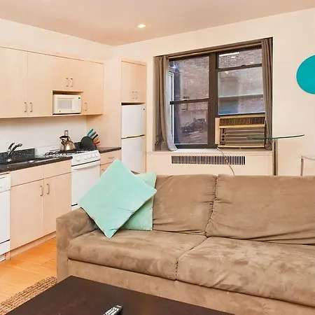 Chelsea Doorman Building Apartment *