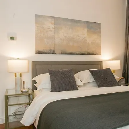 Luxury One Bedroom - Macy's Herald Square New York