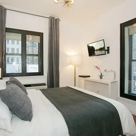 Luxury One Bedroom - Macy's Herald Square *