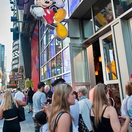 Apartment Luxury One Bedroom - Macy's Herald Square New York