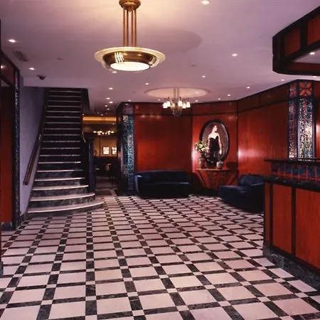 Washington Square Hotel 4*