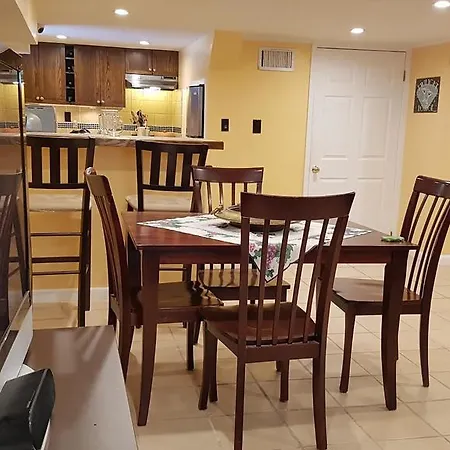 Park Front Studio Apartment New York
